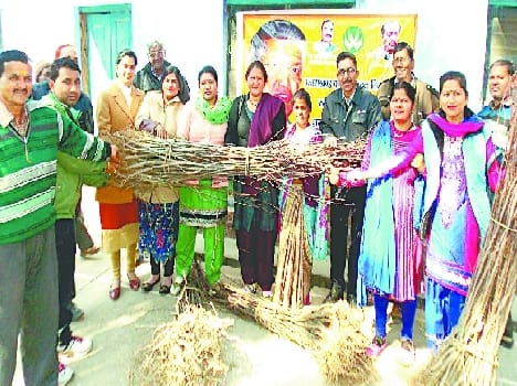 10 thousand fruit saplings distributed to farmers